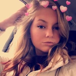 Meet your Posher, Olivia